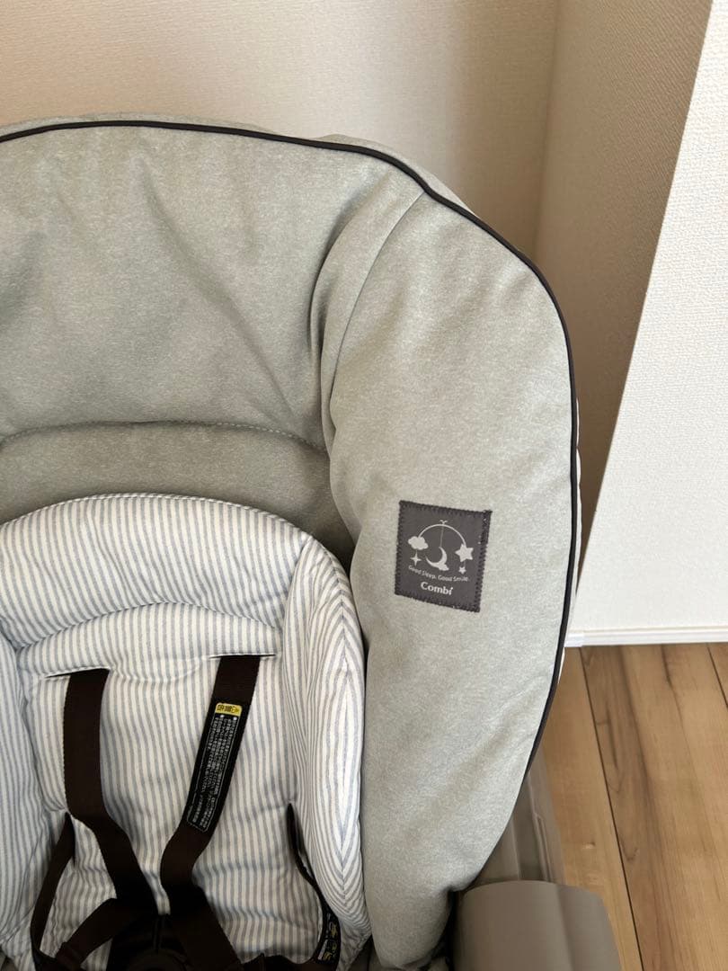 コンビ　スイングベッド&チェアー　手動