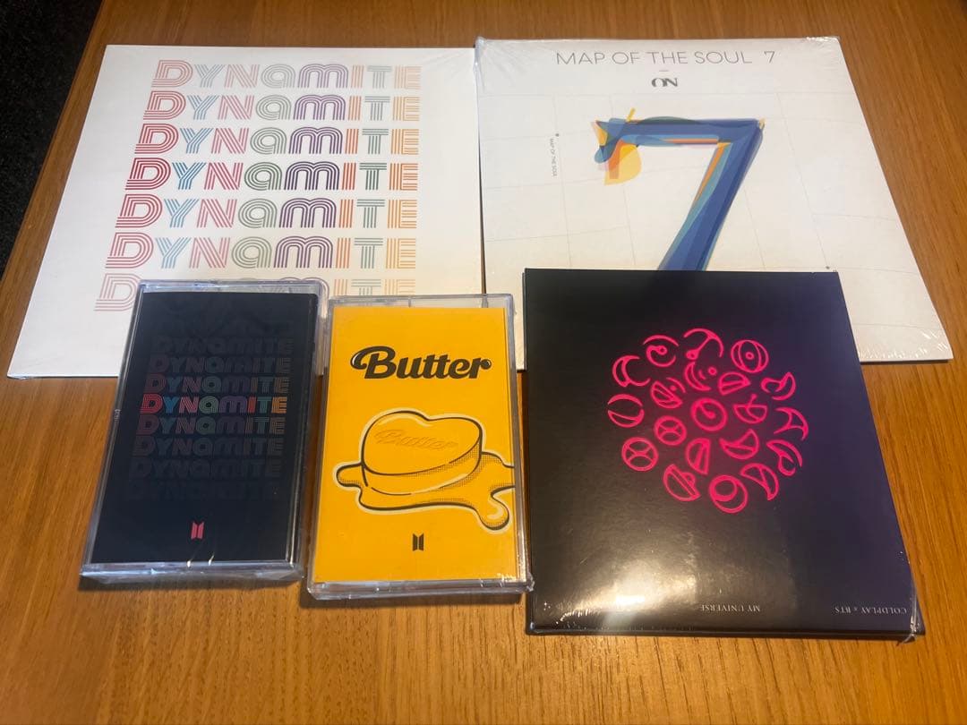 (未開封)BTS Vinylレコードとカセット(ダイナマイト外)
