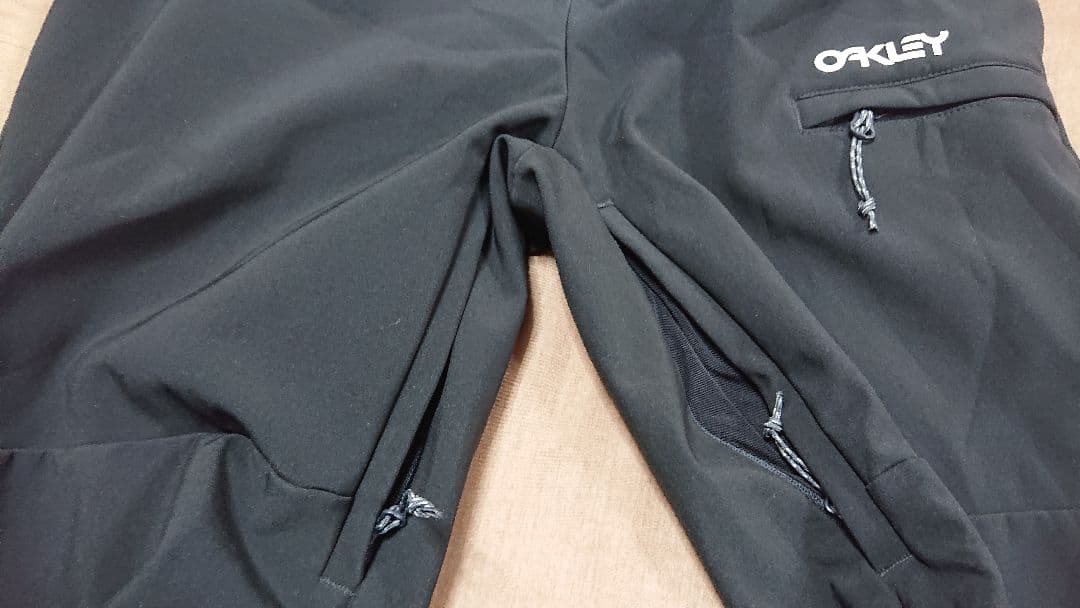 OAKLEY オークリー 女性用 スノーボードウェア 上下セット M