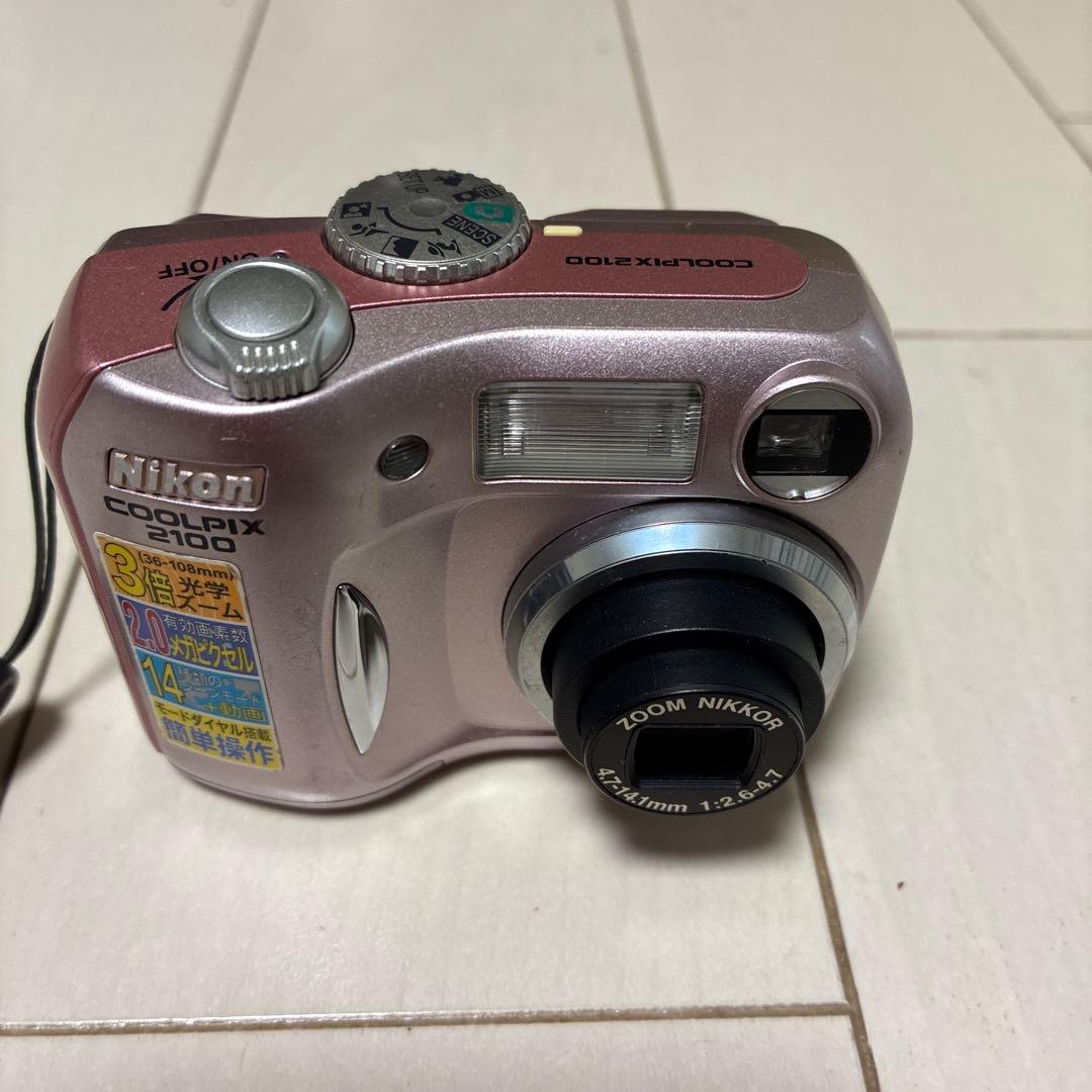 デジコンNikon COOLPIX 2100 メモリー2枚付き　完動品　送料込み