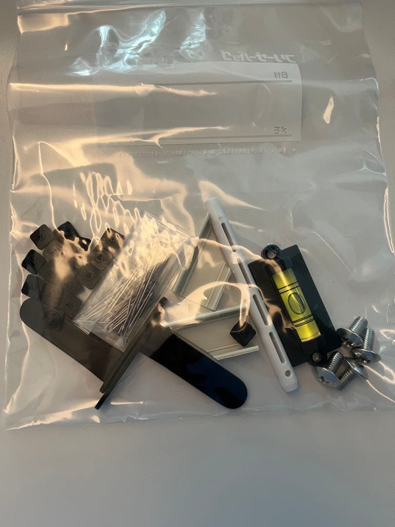 エイトリビング FLOAT 壁掛けテレビ金具 賃貸OK