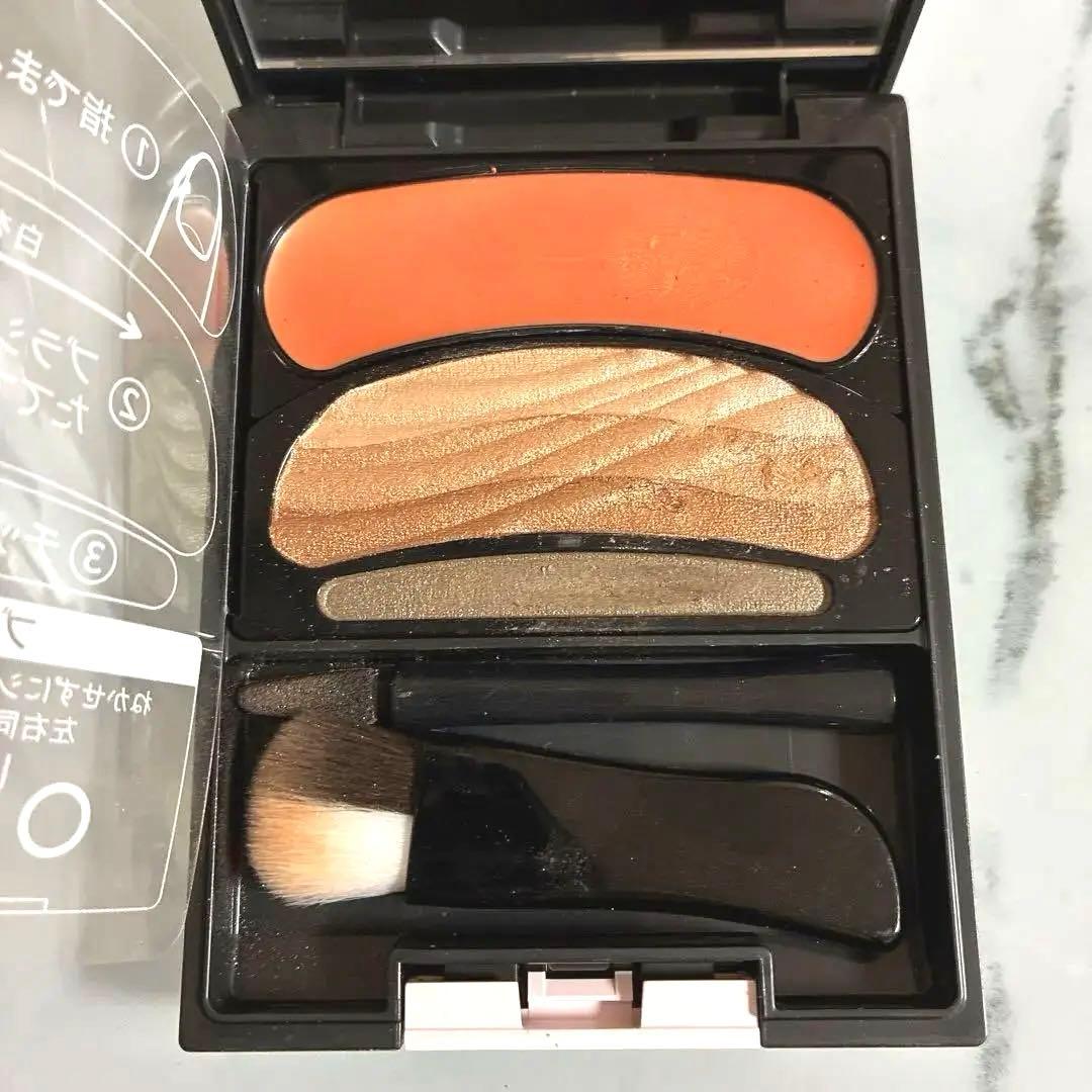 AUBE オーブ　ひと塗りグラデーションアイシャドウパレット　N16