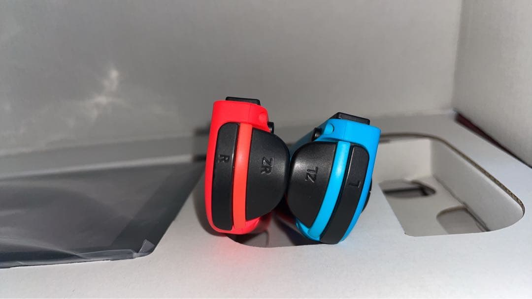 Nintendo Switch 本体 赤/青 ジョイコン付き