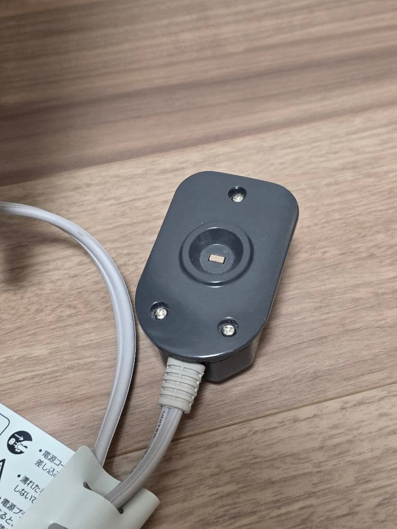 デロンギ ヴェルティカルド オイルヒーター RHJ21FO812-GY