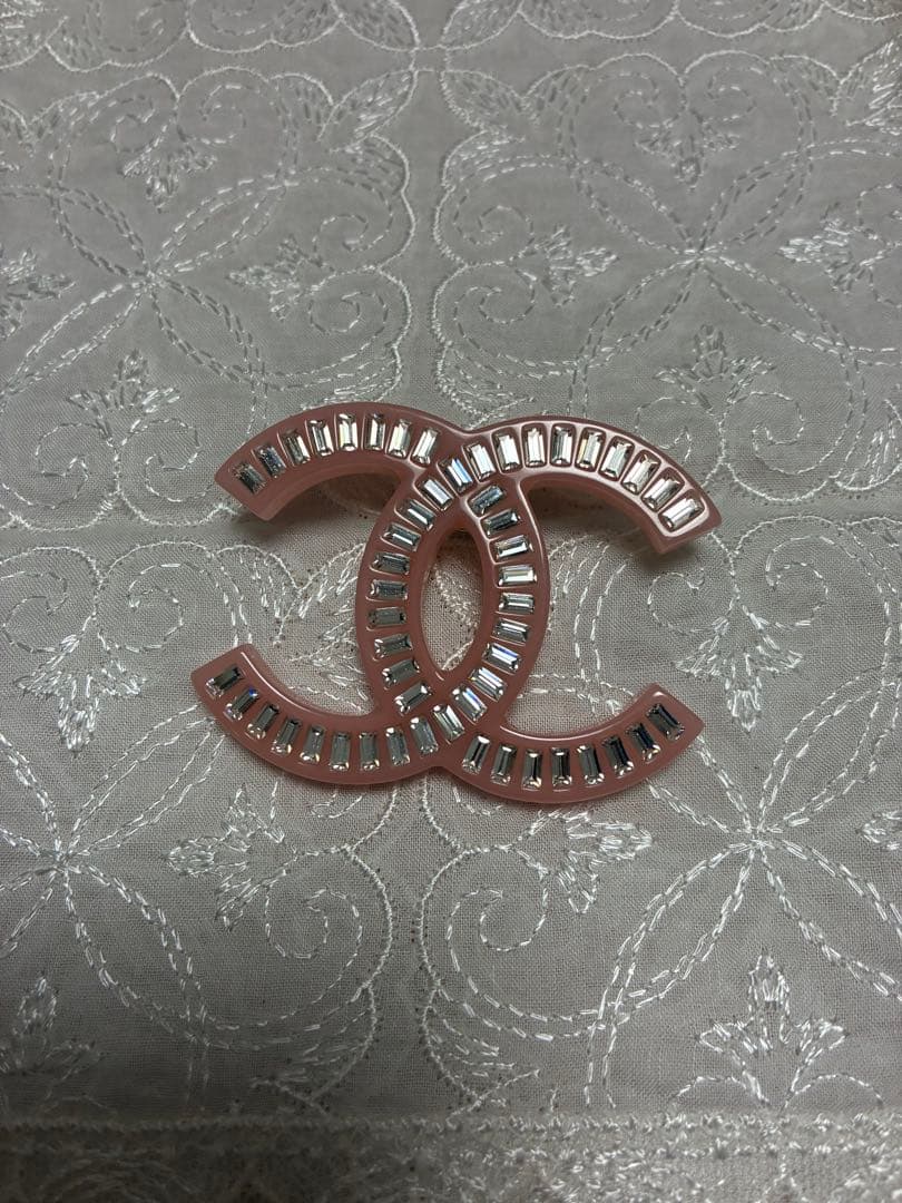 CHANEL ダブルCロゴ ブローチ ピンク