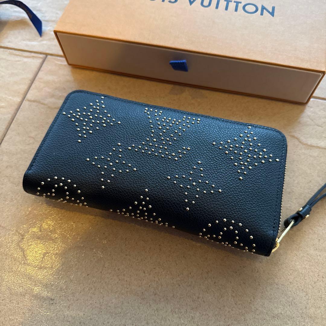 美品　ルイヴィトン モノグラム スタッズ アンプラント ジッピーウォレット