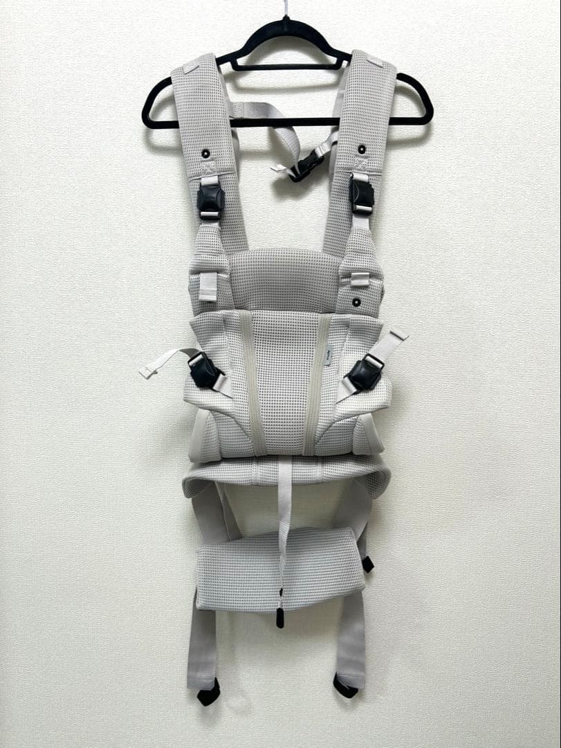 アップリカ　抱っこ紐　ラクリス　ホワイトアッシュ