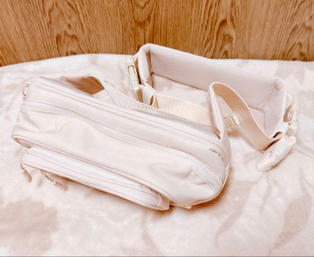 【極美品】抱っことバッグの一体型◎利便性抜群♡POMULUヒップシート