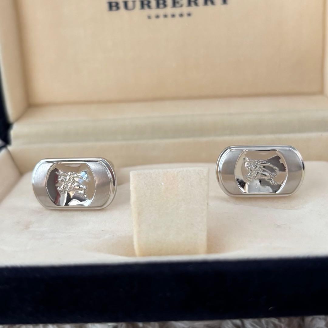 【タグあり✨】バーバリー　セット★カフス　ネクタイピン　箱付！タイピン　シルバー