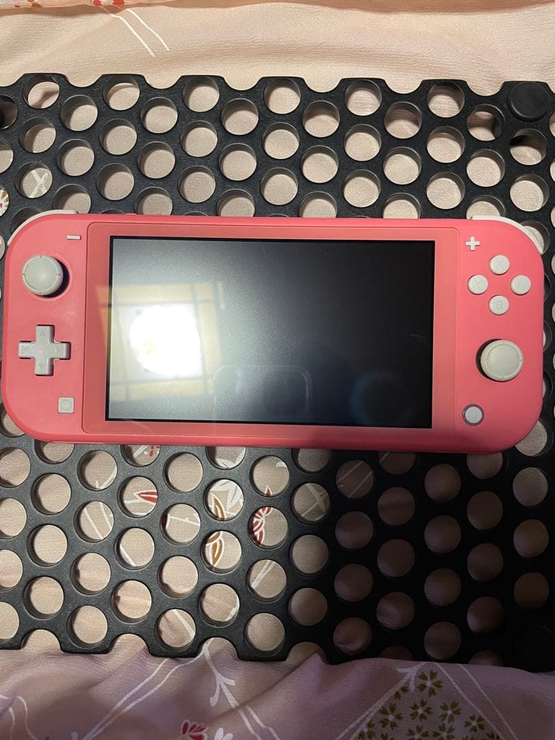 Nintendo Switch Lite コーラル　スイッチライト 本体