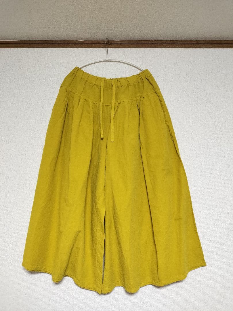 試着のみ　grin ナチュラルランドリーイエロー 　ガウチョパンツ サイズ2