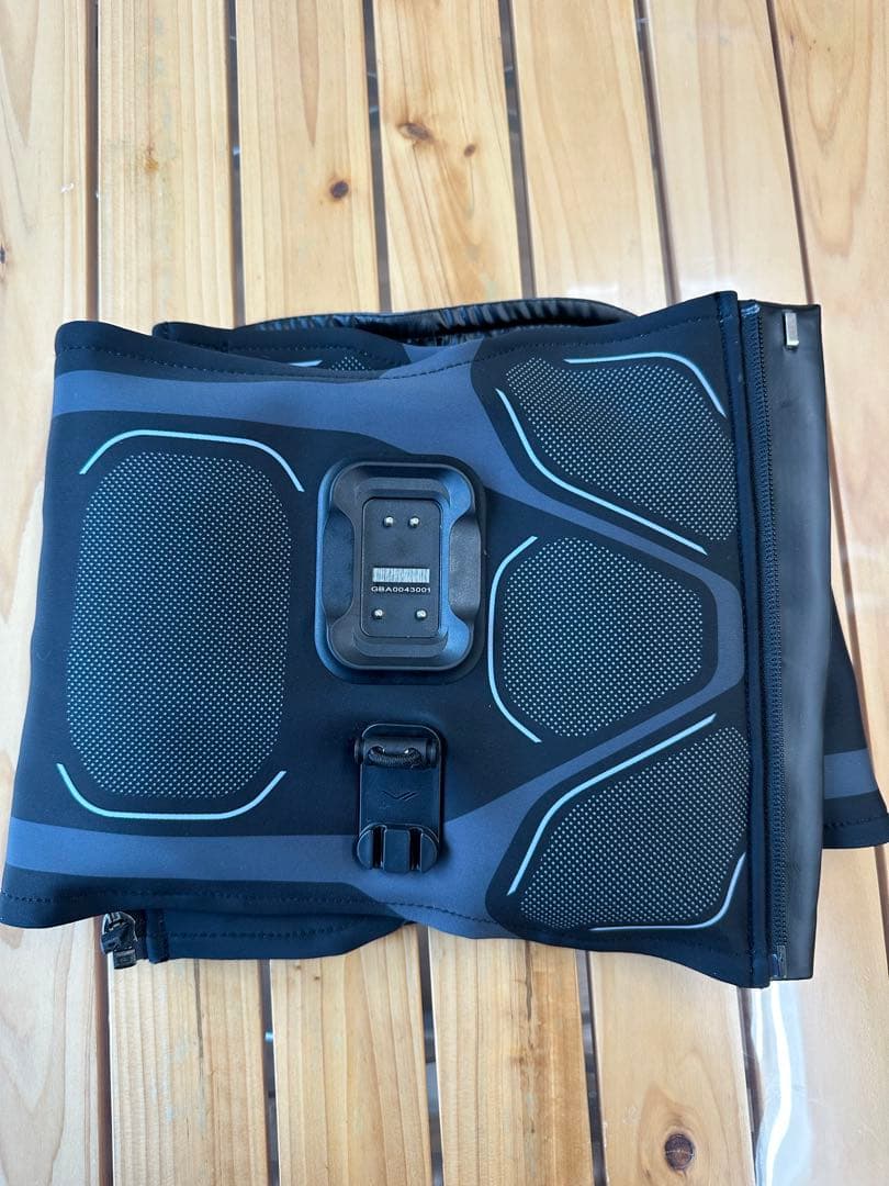 シックスパッド　コアベルト2 コントローラー付　Mサイズ