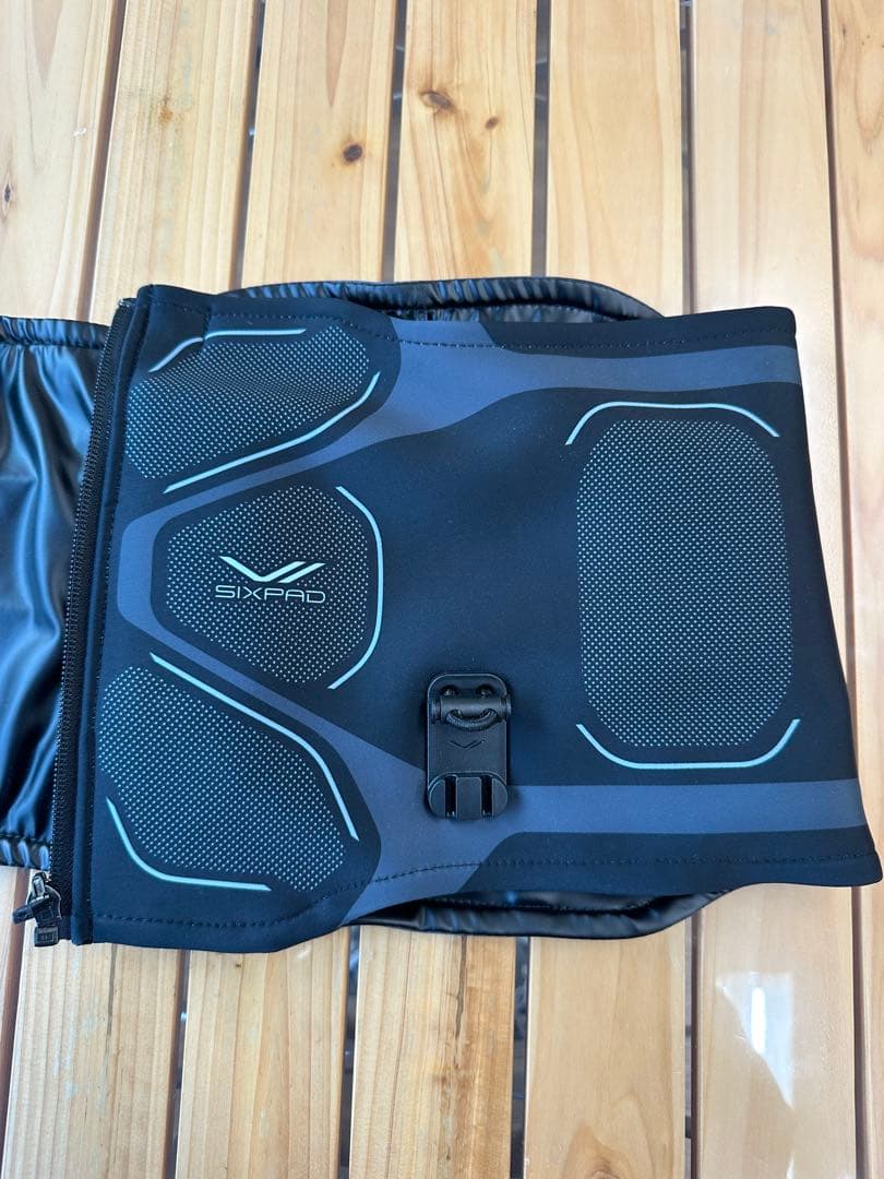 シックスパッド　コアベルト2 コントローラー付　Mサイズ
