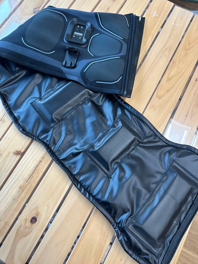 シックスパッド　コアベルト2 コントローラー付　Mサイズ