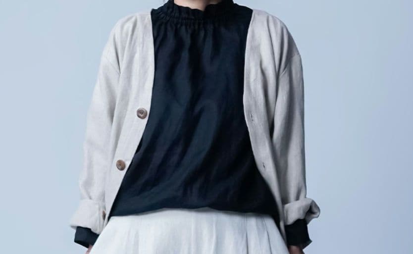 wafu リネン タートルネック フリルネックシャツ 黒