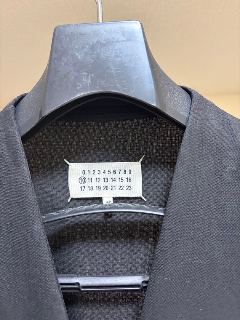 マルジェラ　ノーカラージャケット