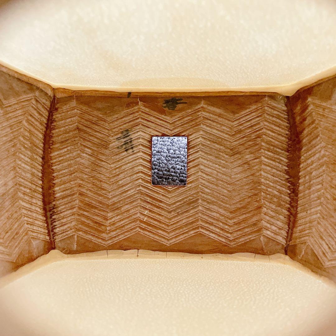 三味線 子持ち綾杉彫り 金細 中棹 K9 一本溝 高級 紅木 和楽器