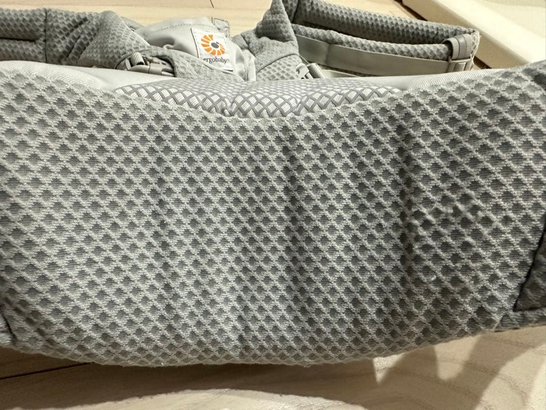 【美品】　エルゴAlta 抱っこ紐　パールグレー