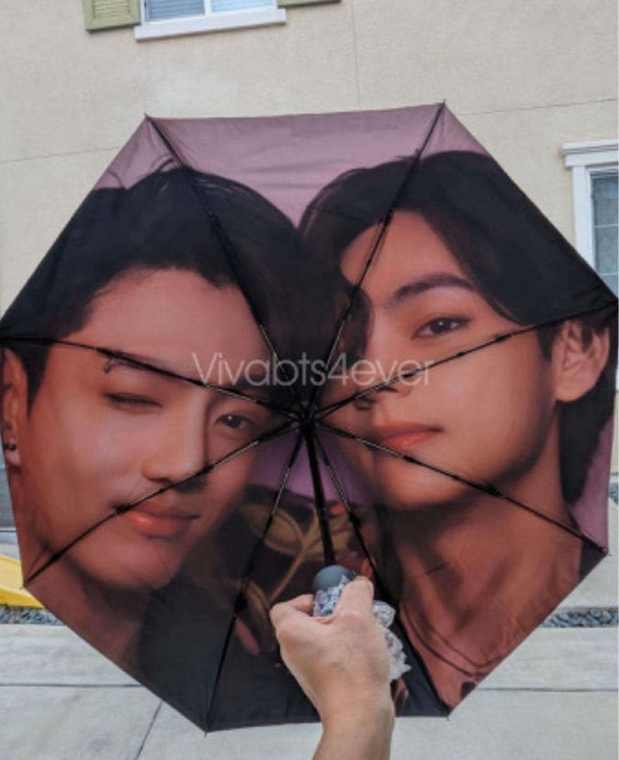 １点のみ❣️BTS 折りたたみ傘 ジョングク　テヒョンJungkook V￼