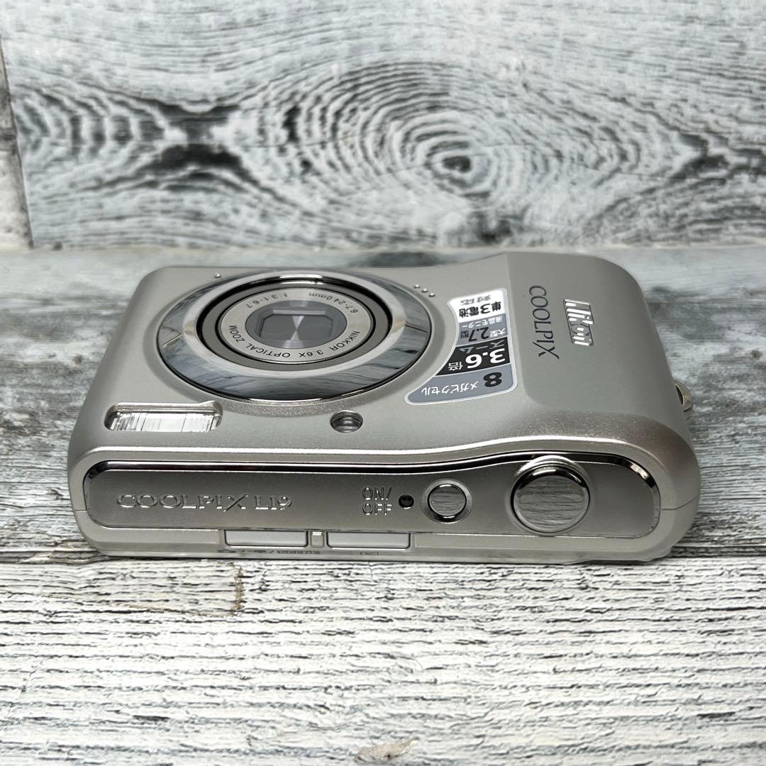 【美品】Nikon COOLPIX L19 デジタルカメラ（中古美品）