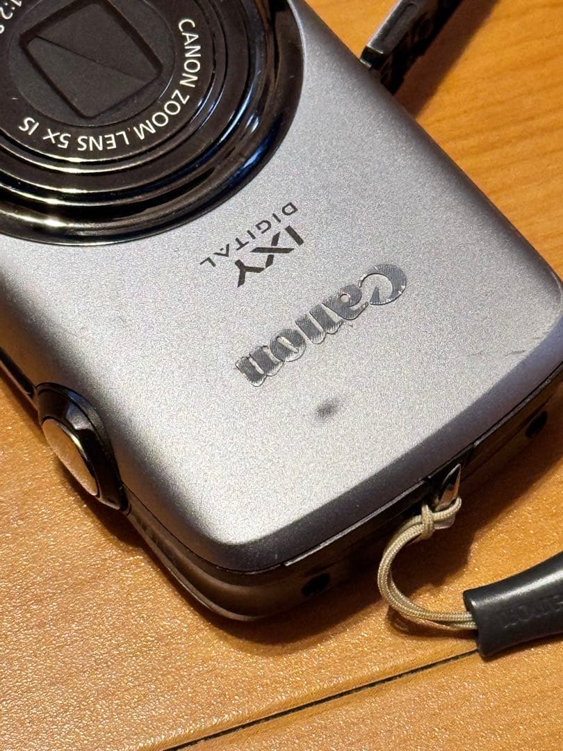Canon IXY DIGITAL 930ISシルバー　12.1メガピクセル