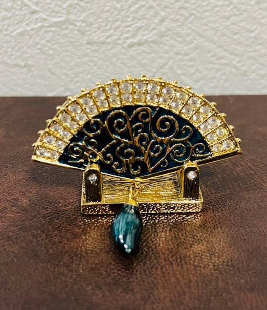 エスティローダー 練香水 イントゥイション ファン