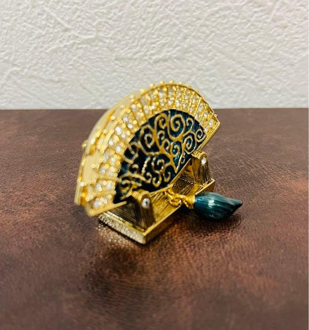 エスティローダー 練香水 イントゥイション ファン