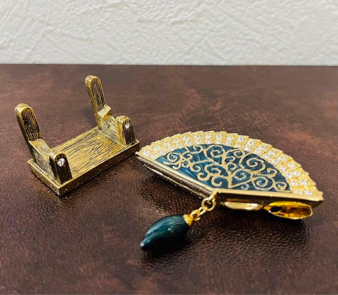 エスティローダー 練香水 イントゥイション ファン