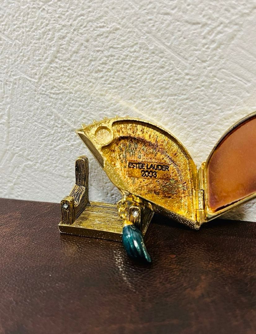 エスティローダー 練香水 イントゥイション ファン