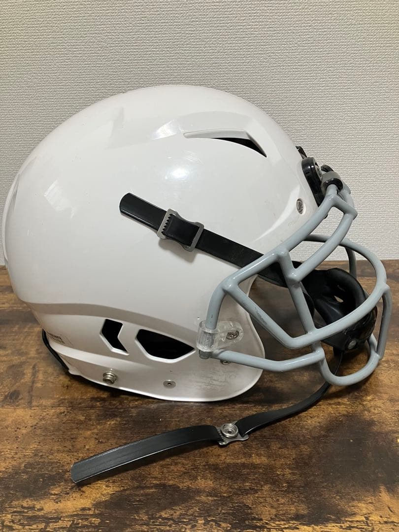 【美品❗️】アメフトヘルメット schutt vengeance pro白　M