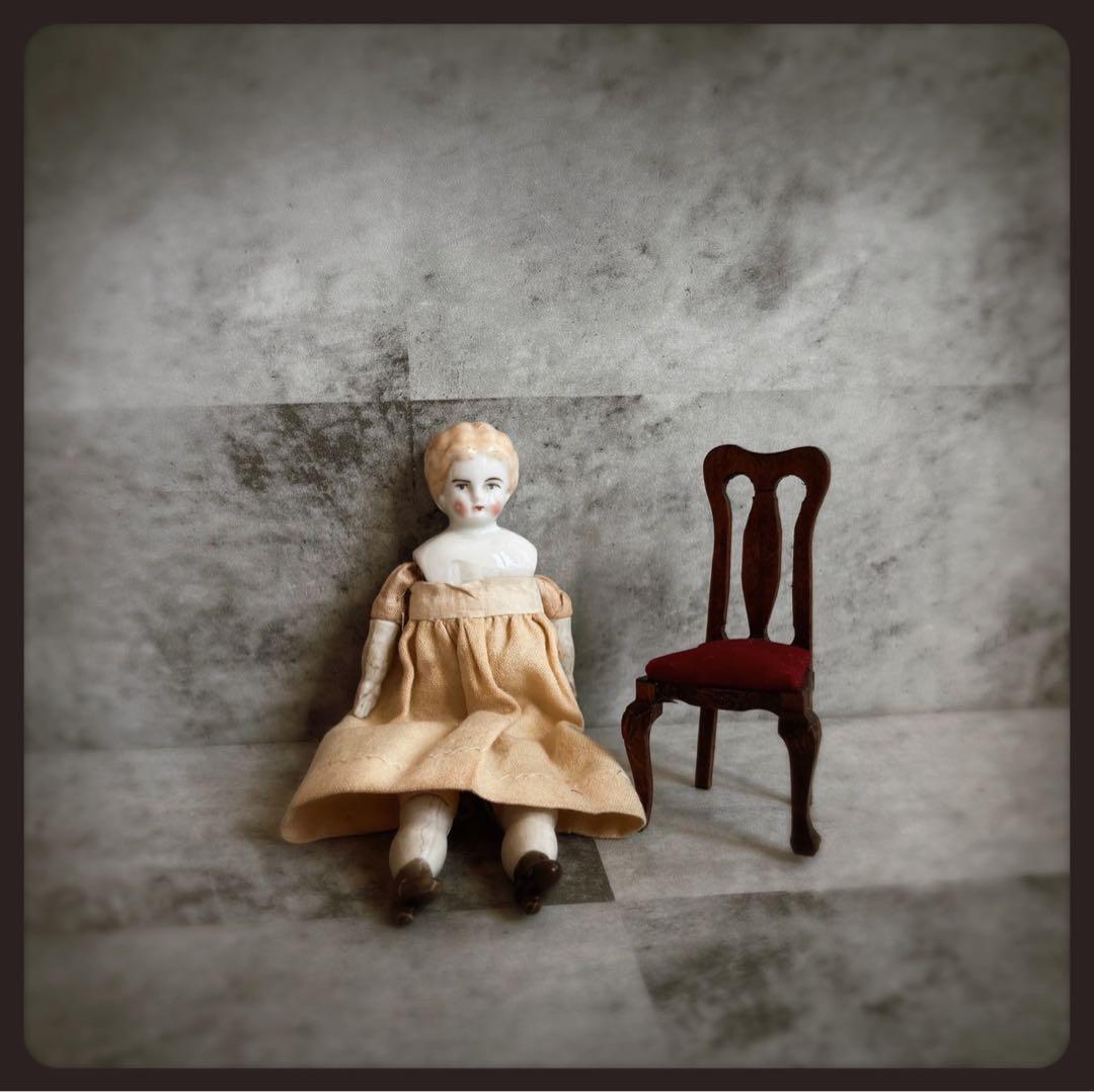 アンティーク　小さなブロンドチャイナヘッドドール