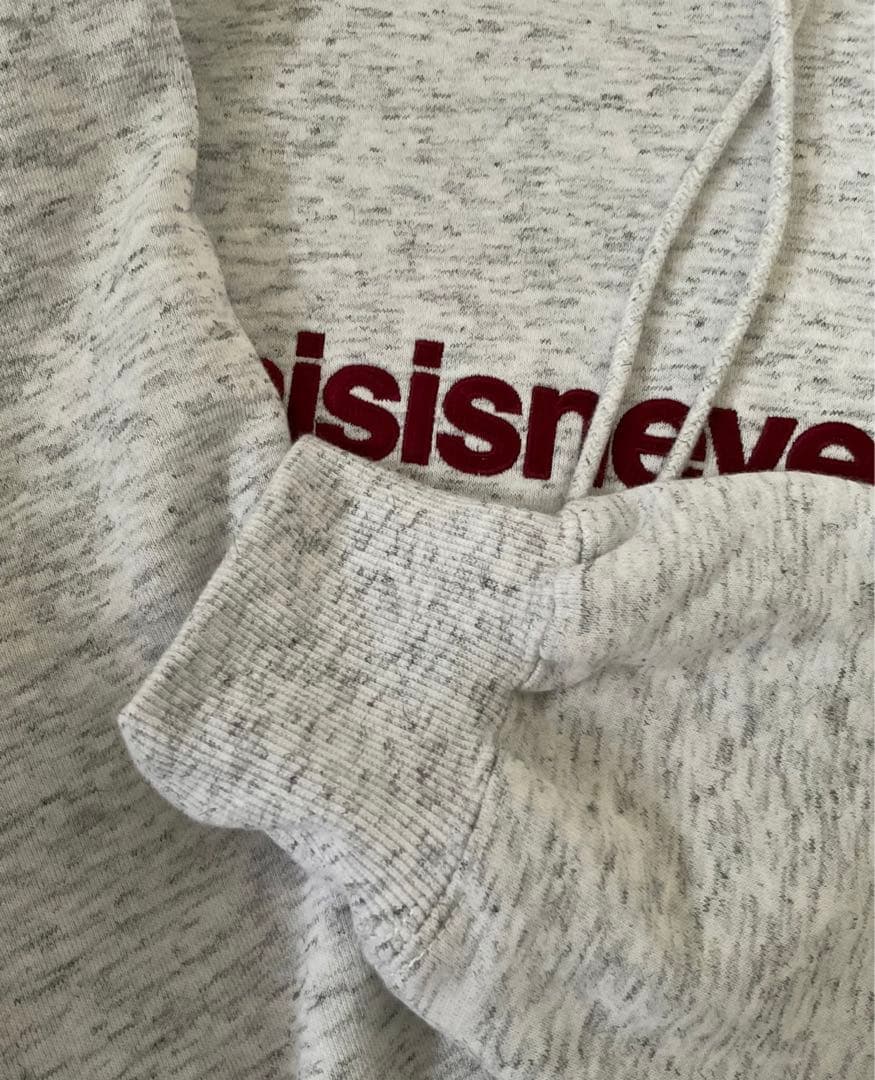 thisisneverthat パーカー オーツ色