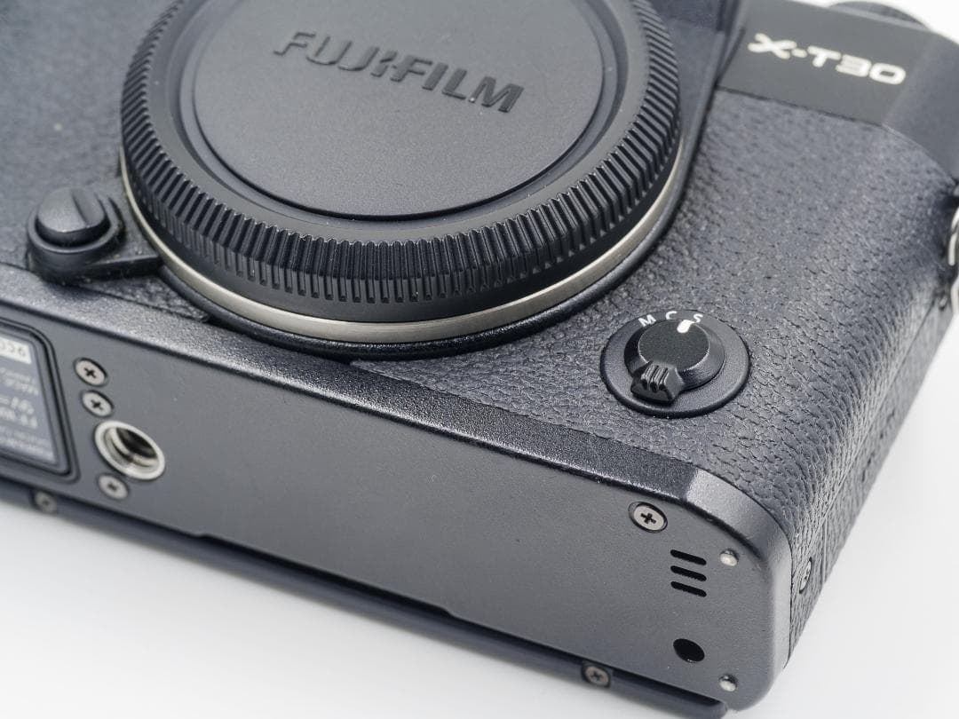 FUJIFILM X-T30 ミラーレス一眼 本体 純正拡張グリップ付