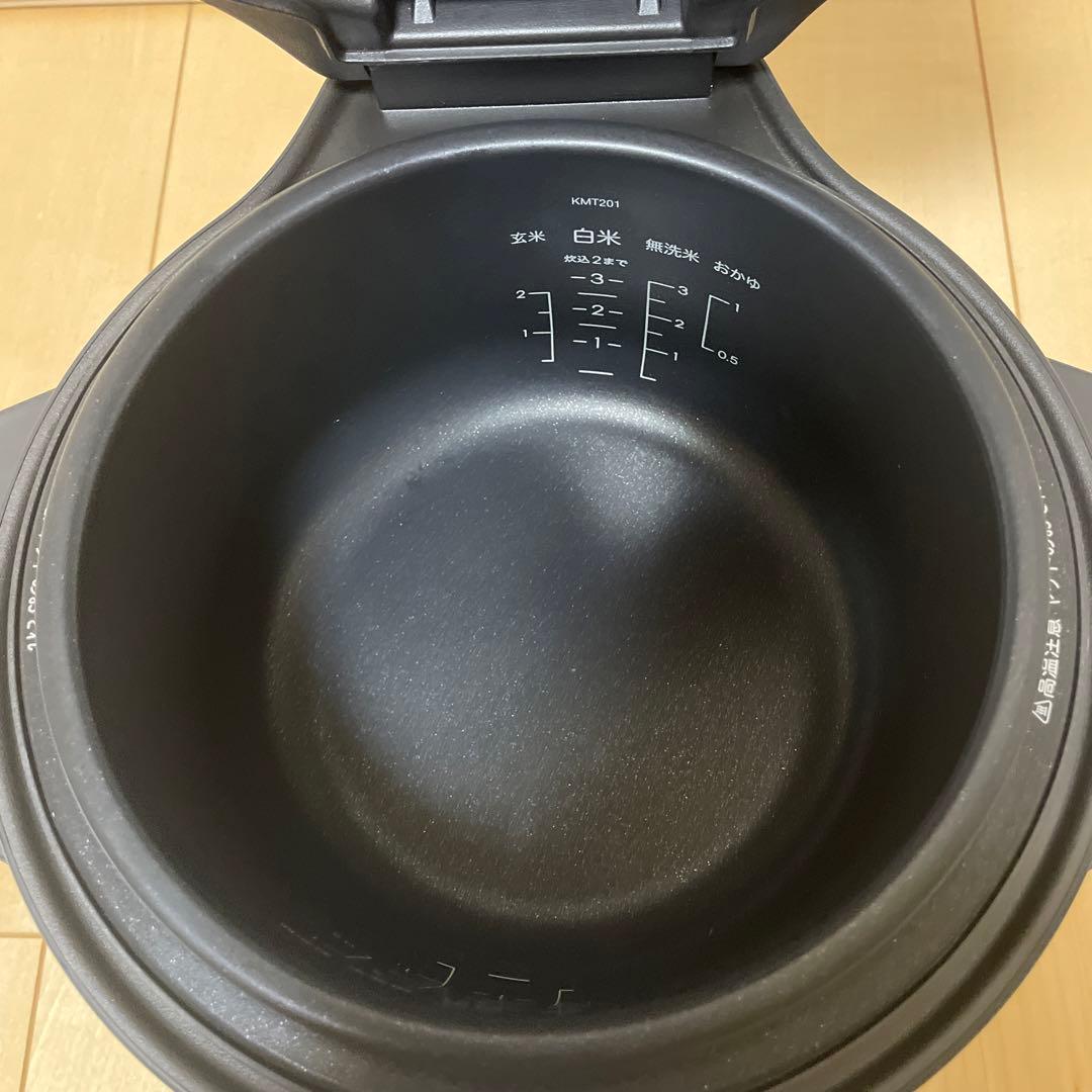 センリツツツになります。BALMUDA The Gohan 電気炊飯器