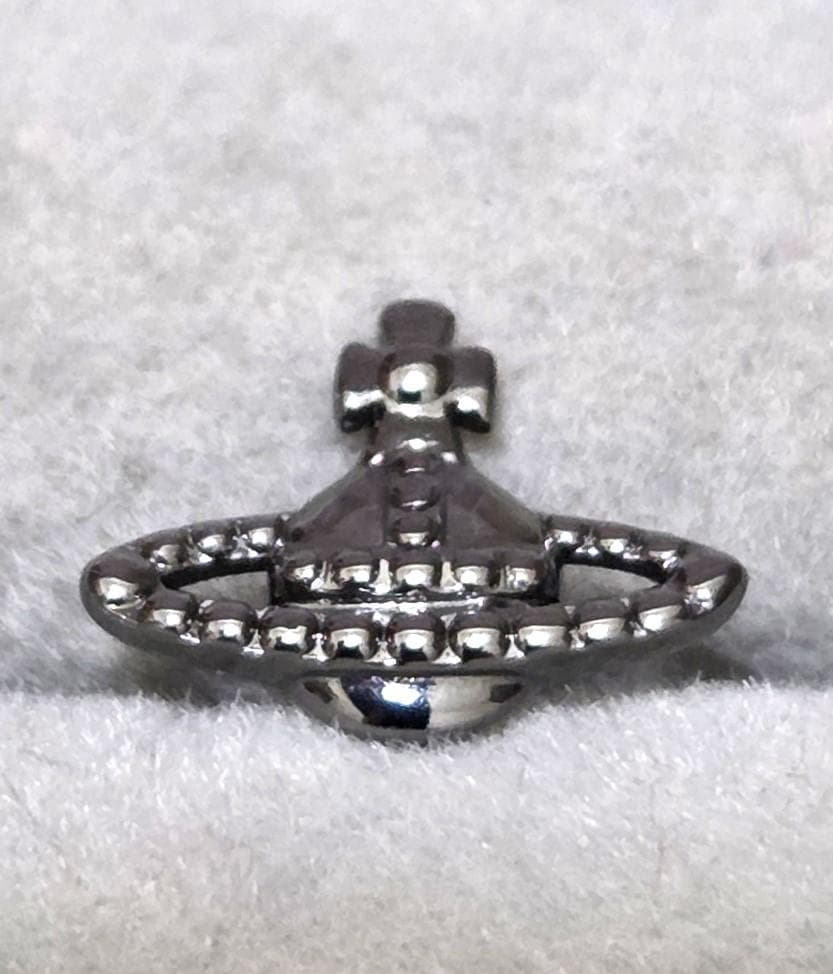 ヴィヴィアンウエストウッド　ORB　ガンメタリック　ピアス　片耳用　42077