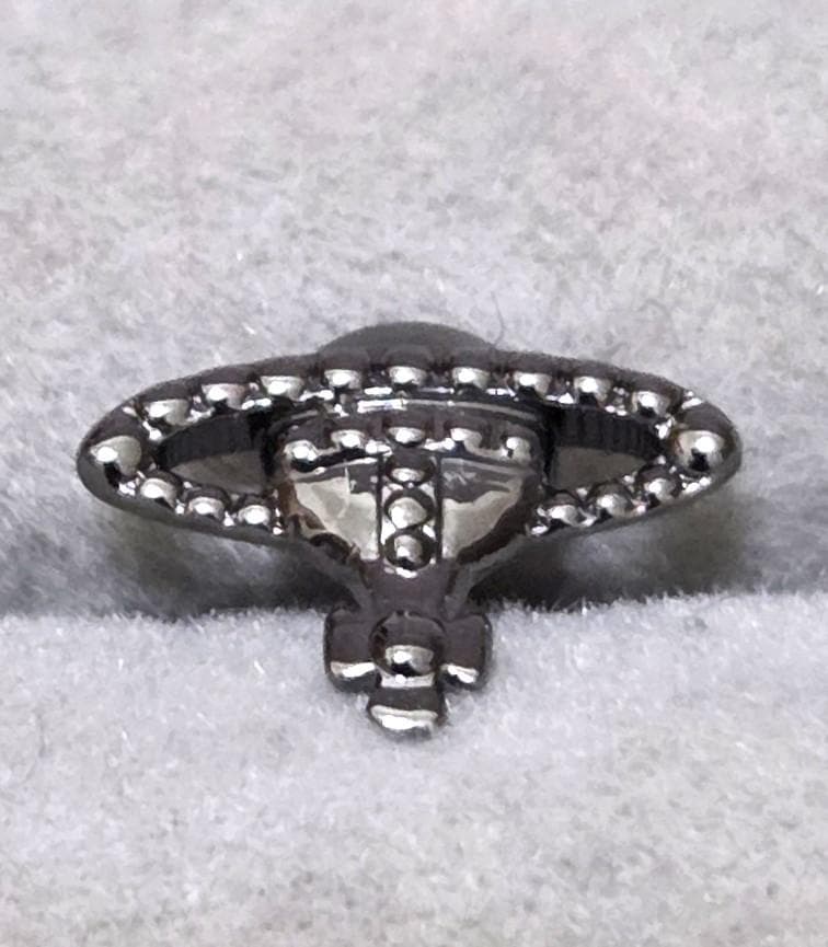 ヴィヴィアンウエストウッド　ORB　ガンメタリック　ピアス　片耳用　42077