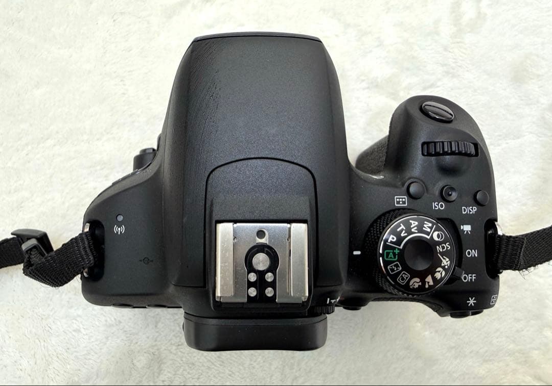 Canon EOS Kiss X9i デジタル　一眼レフ　カメラ