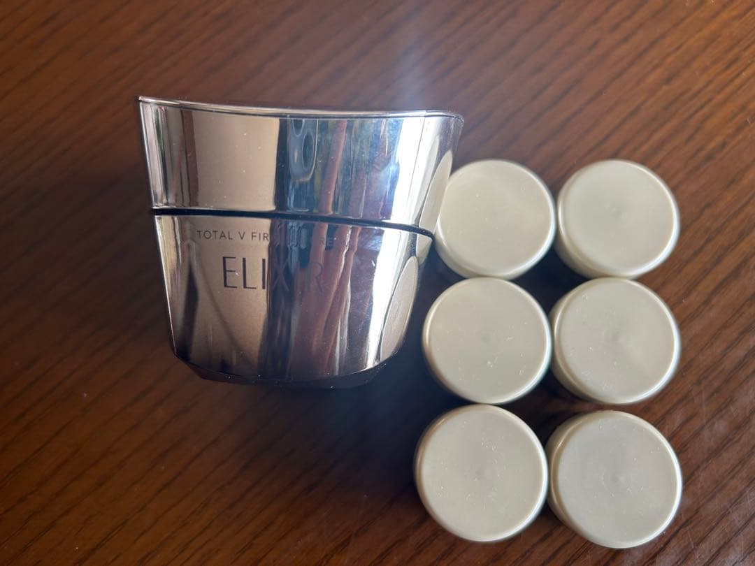 エリクシール トータル V リフトクリーム 50g ミニ6個付き新品未使用