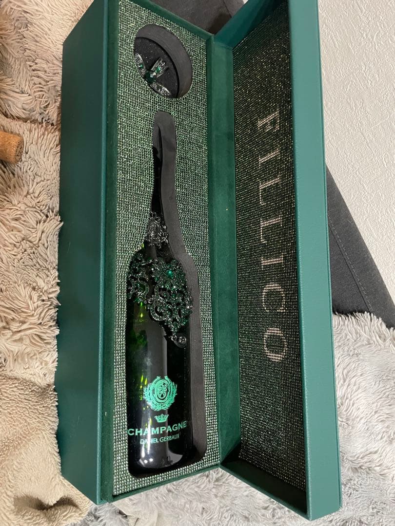 FILLICO シャンパンボトル 装飾付き