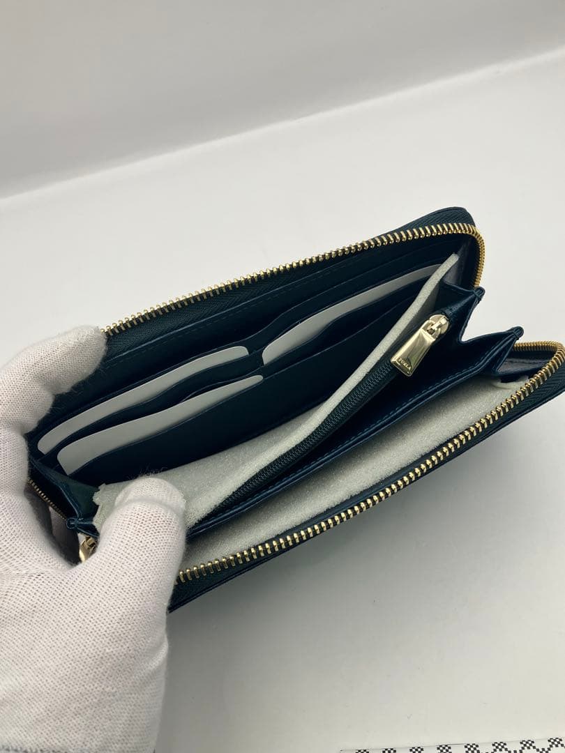 新品未使用　FURLA長財布　Y