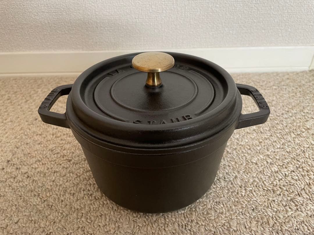 staub ストウブ　旧16cm ブラック　ピコココットラウンド