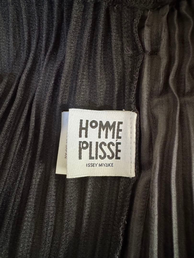 HOMME PLISSÉ ISSEY MIYAKE ストレートパンツ
