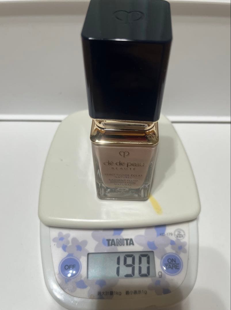 クレドポーボーテ タンフリュイドエクラ ナチュレル オークル00 即日発送