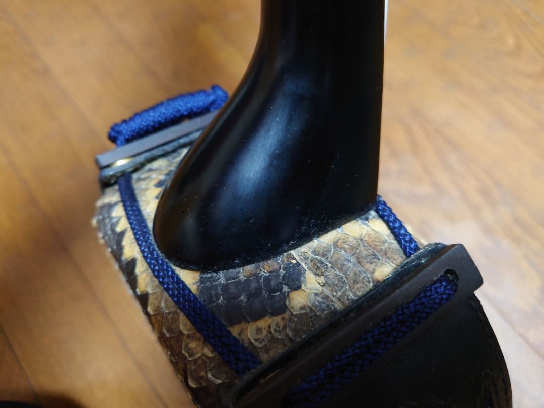 真壁型三線　黒木（カミゲン、真黒）　本皮1枚張