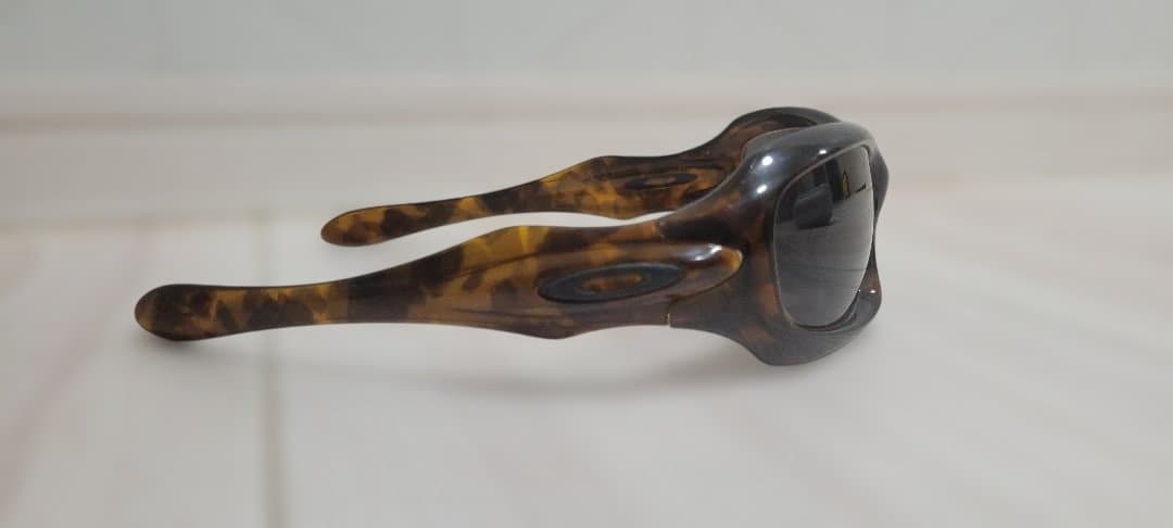 a*n様 OAKLEY Monster doggle