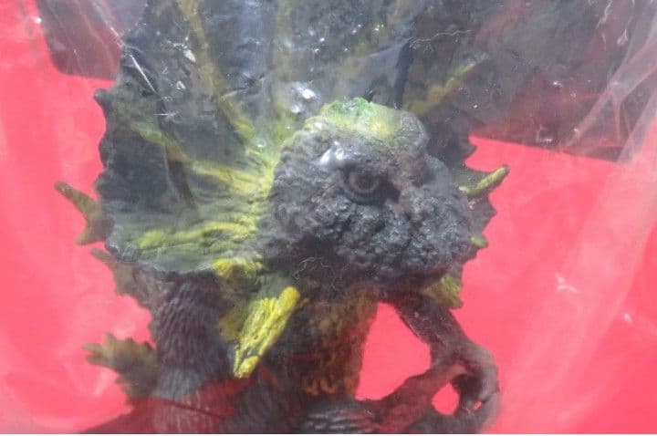 ジラース フィギュア