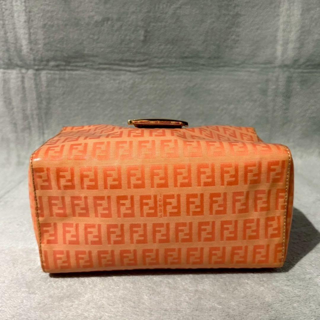 バッグ FENDI Patent Leather FF Zucca Hand Bag