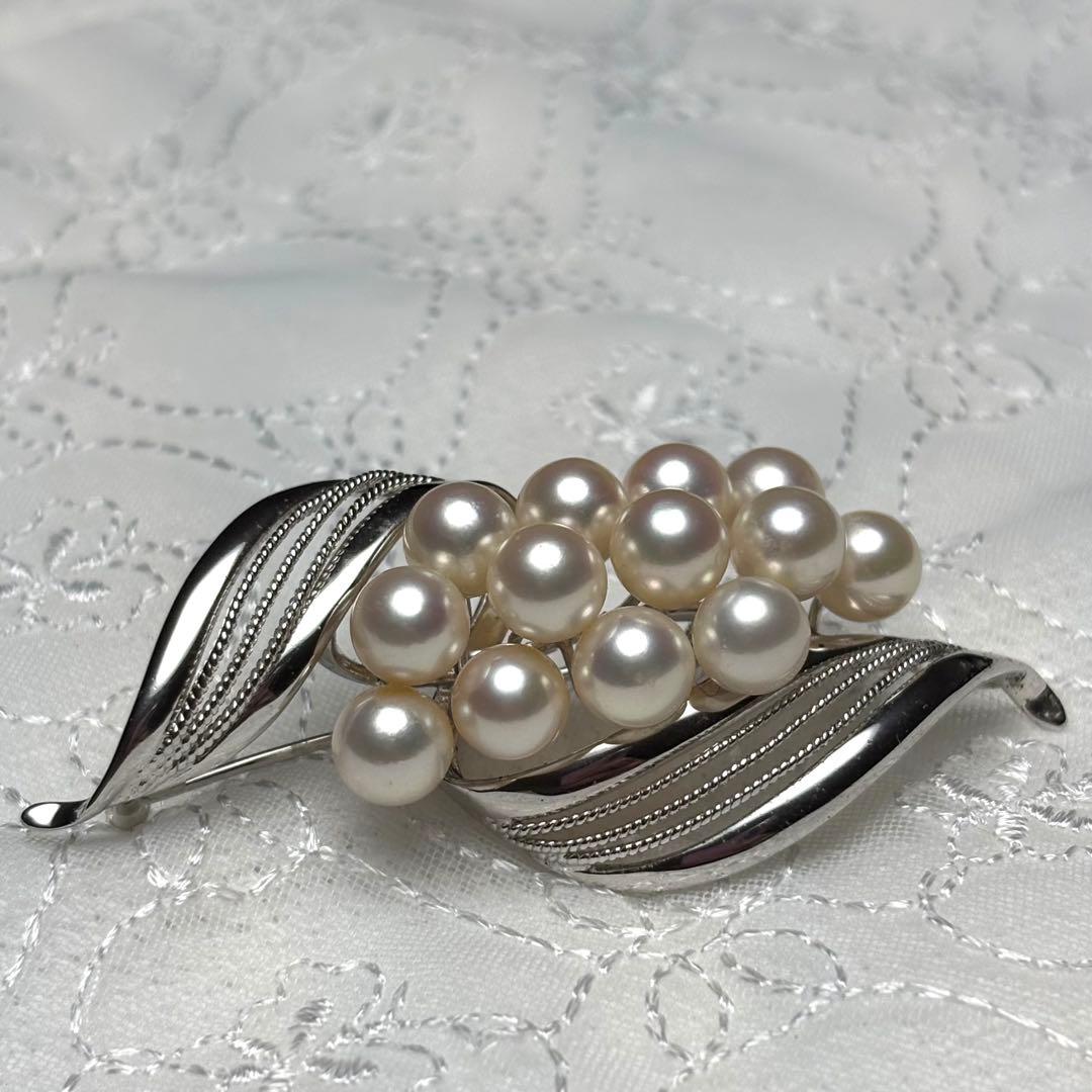 専用 極上の逸品 アコヤ真珠 ブローチ 花珠級 7mm 13珠 ケース付き