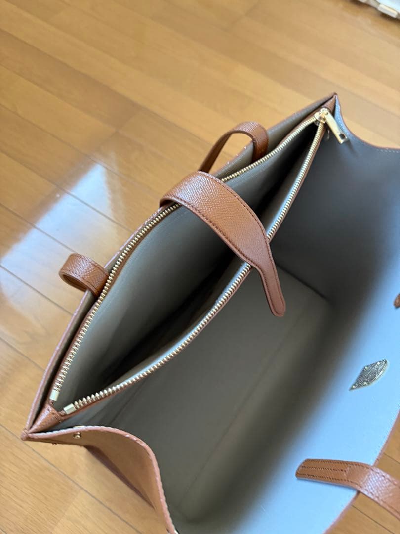 フルラ FURLA ブラウンA4 バッグ ビジネス 肩掛け