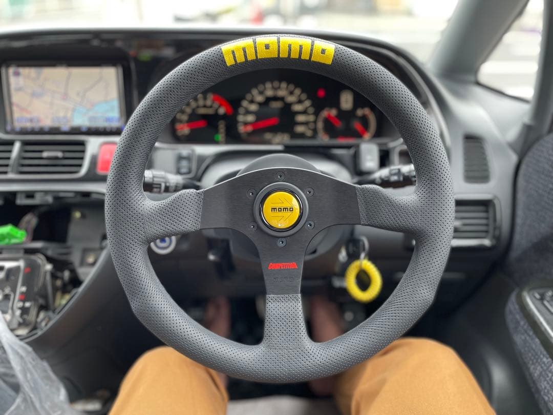 ☆美品 正規品 MOMOステアリング コンペティション 35パイ C-71☆